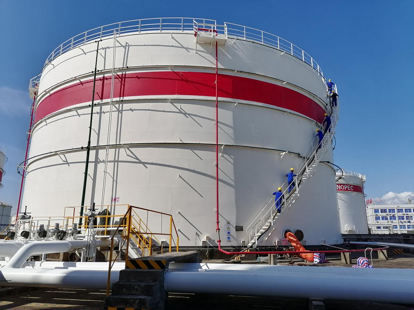  泽华油库1万立方油罐清洗