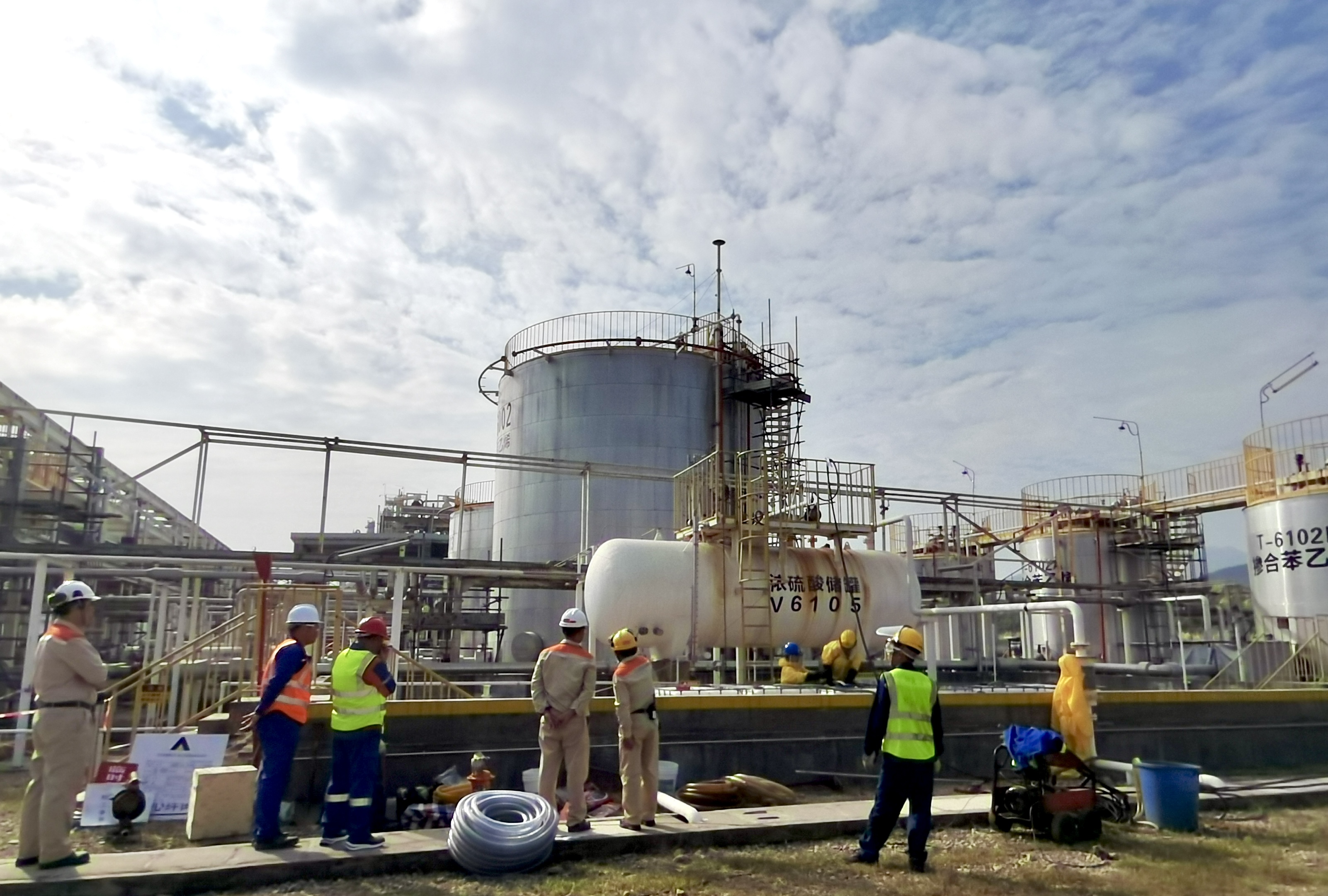  李长荣（惠州）高新材料有限公司硫酸罐清洗